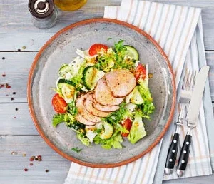Veal salad with vegetables